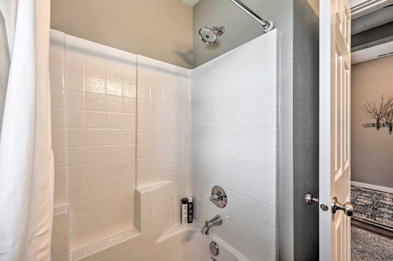 Modern Caldwell House With Yard And Furnished Patio! 빌라 외부 사진